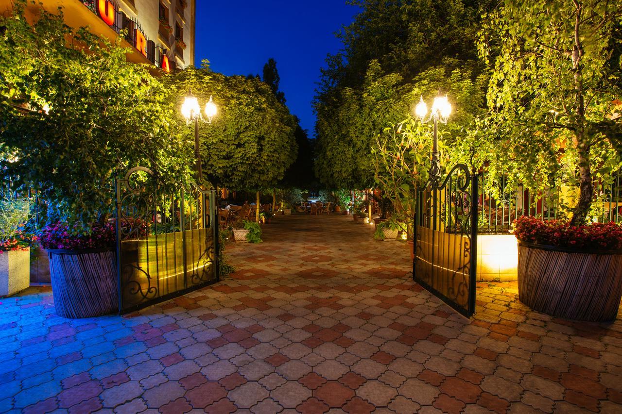 Hotel Central Sala Экстерьер фото